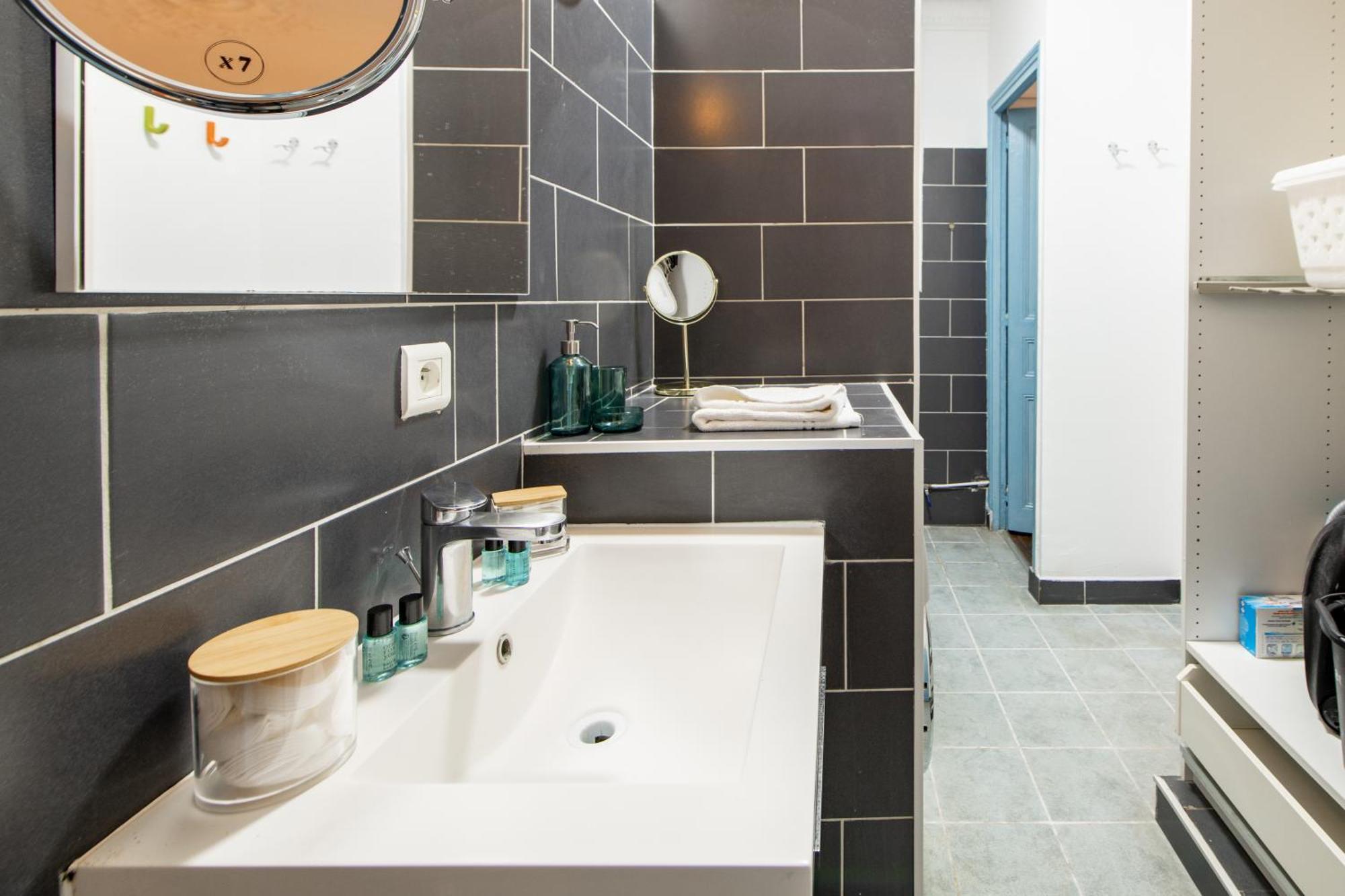 Apartamento Stylish 2-bedroom Near The Famous Moulin Rouge