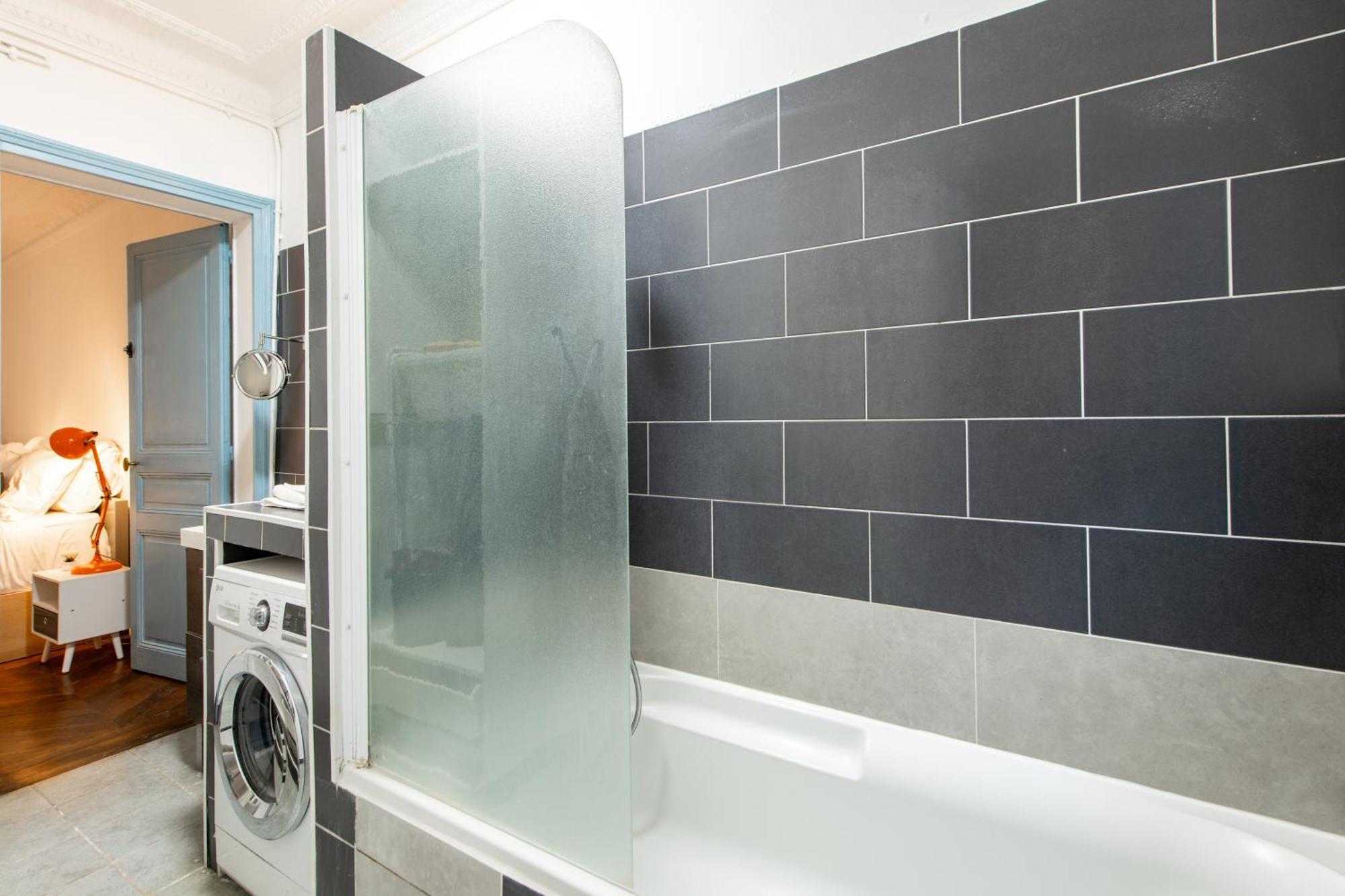 Stylish 2-bedroom Near The Famous Moulin Rouge Parijs